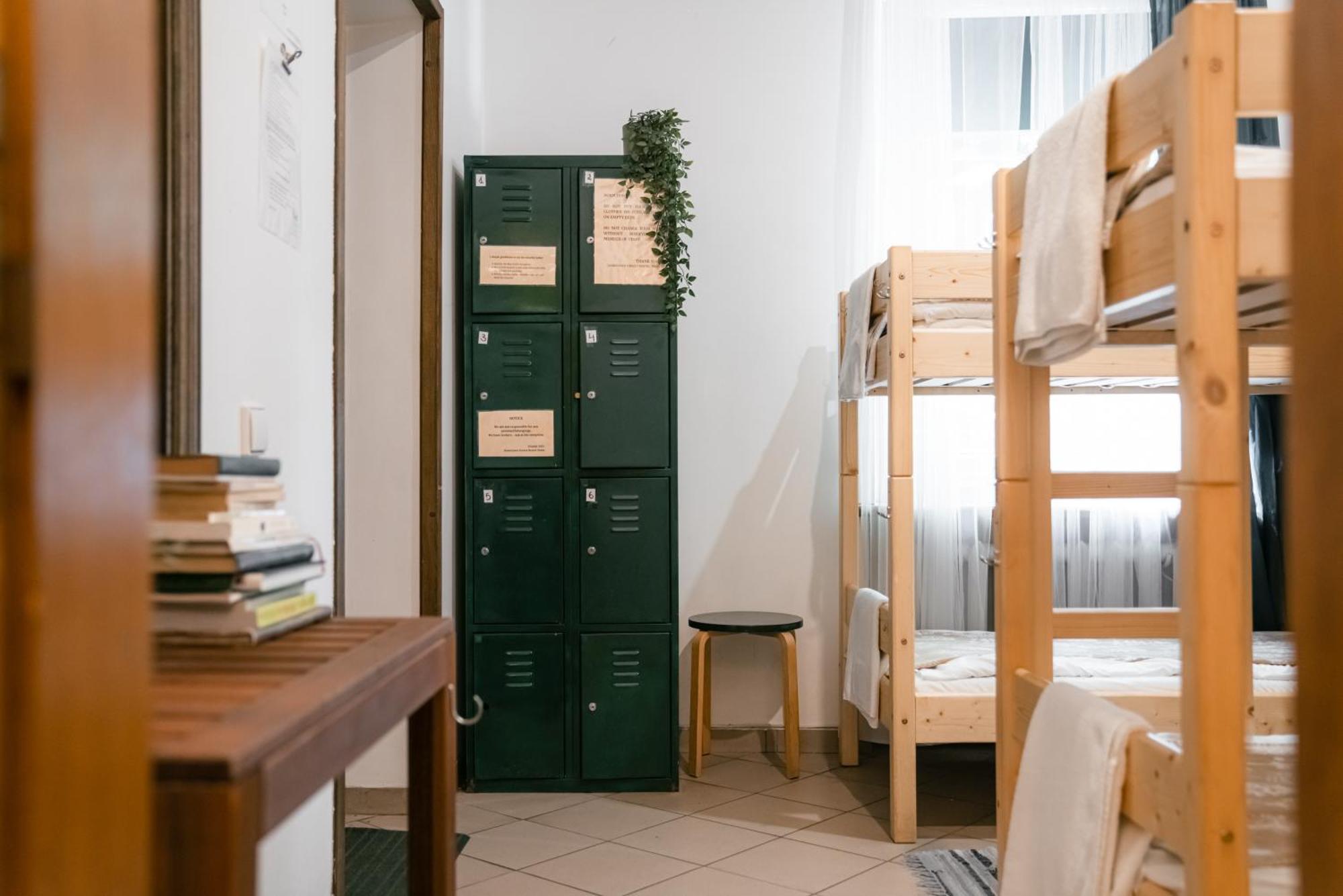 Auberge de jeunesse Downtown Forest & *